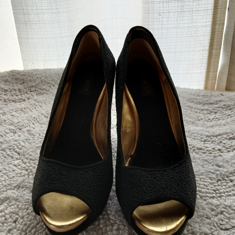 Nine West Black and Gold Peep Toe Heels